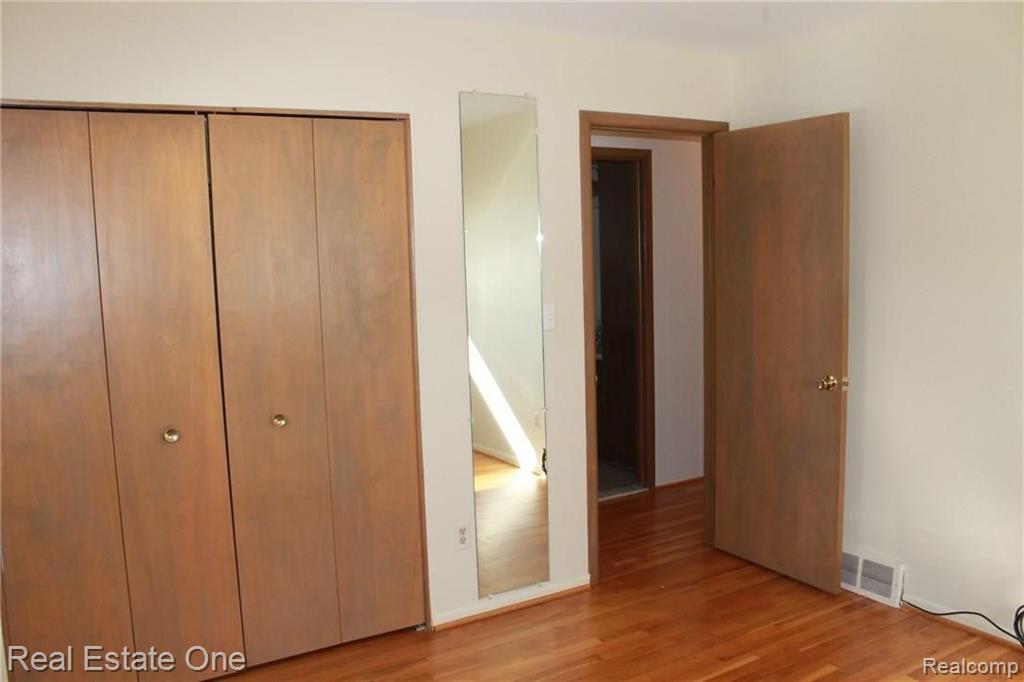 167 Booth Road Troy, MI 48085 - Photo 15 of 30