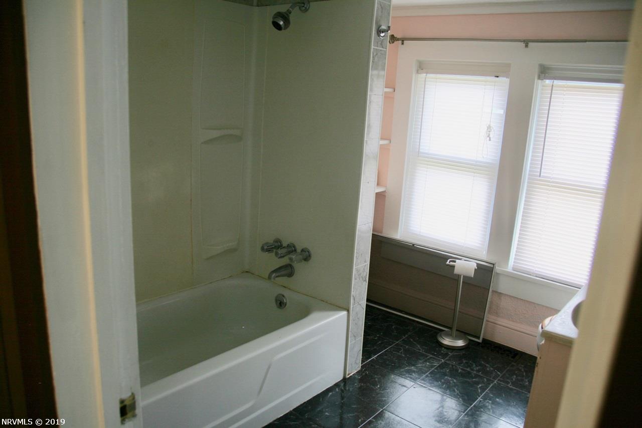 4983 Old Robinson Tract Road Pulaski, VA 24301 - Photo 16 of 19 Gallery Image 16