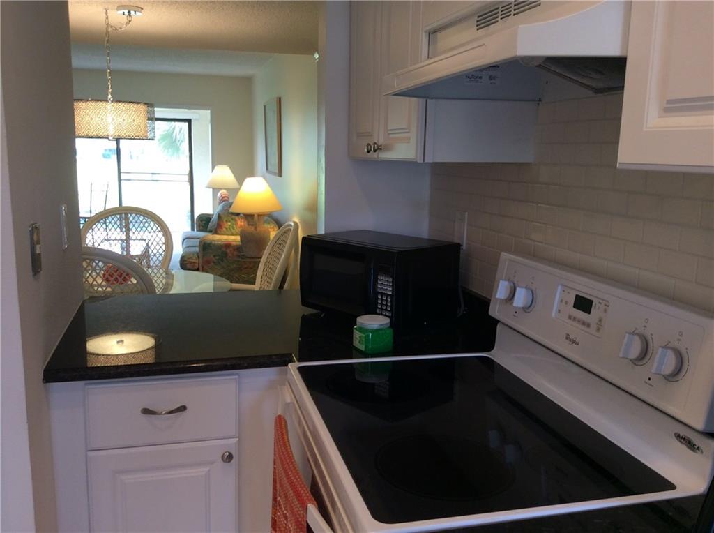 5333 Southeast Miles Grant Road, Unit I104 Stuart, FL 34997 - Photo 7 of 24 Gallery Image 7