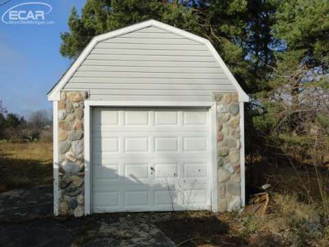 14015 North Vassar Road Millington, MI 48746 - Photo 3 of 15 20454092-2.JPG