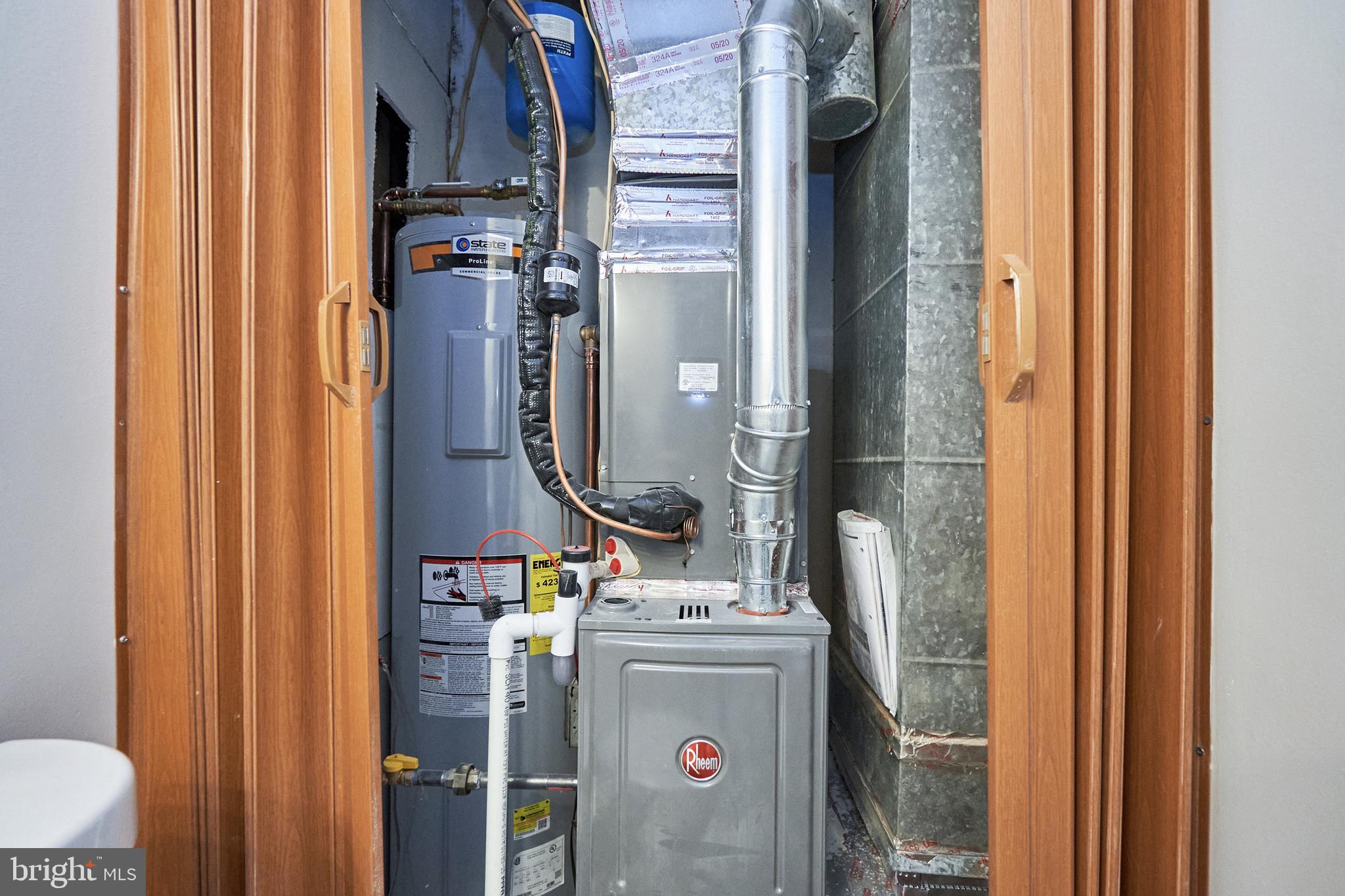 9289 Byrd Drive Manassas, VA 20110 - Photo 22 of 29 New Rheem HVAC and State hot water tank