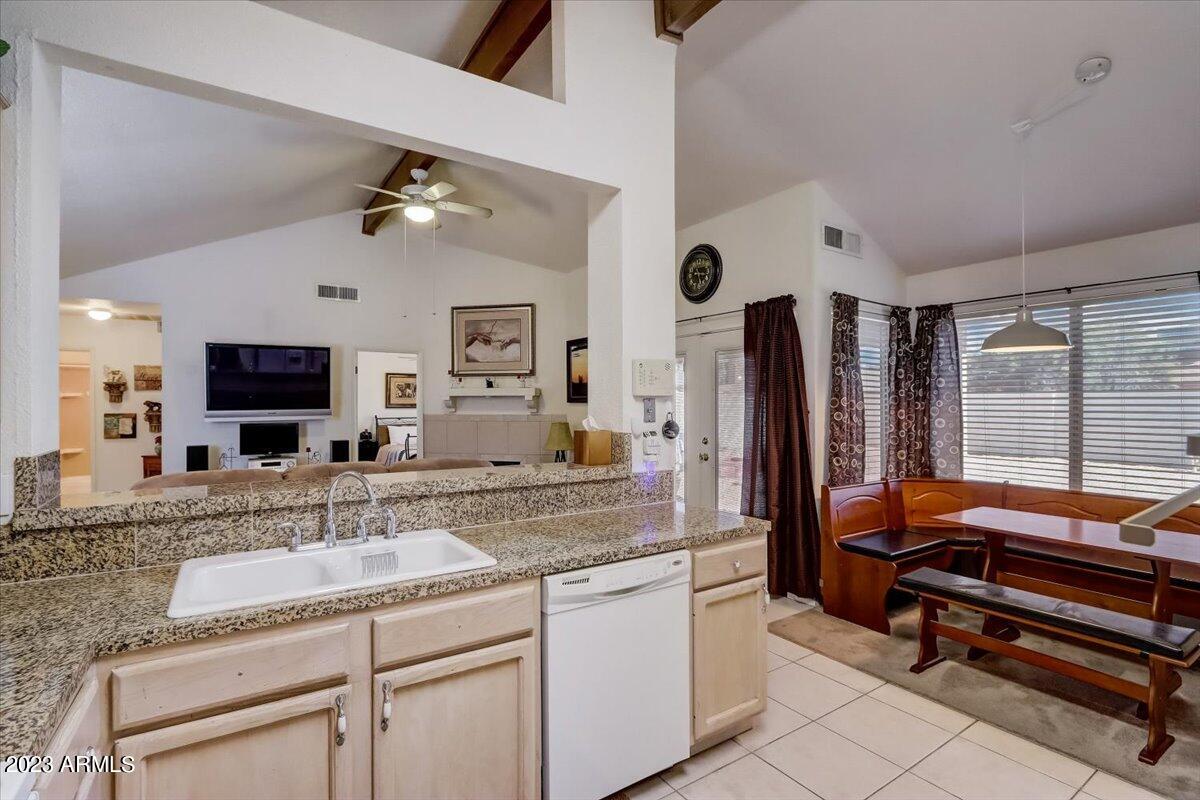 2233 West Mohawk Lane Phoenix, AZ 85027 - Photo 11 of 33 13-W Mohawk Ln-013