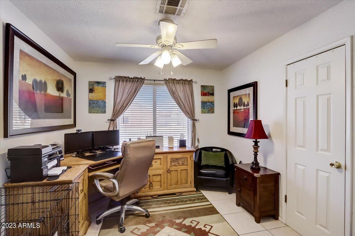 2233 West Mohawk Lane Phoenix, AZ 85027 - Photo 23 of 33 25-W Mohawk Ln-025