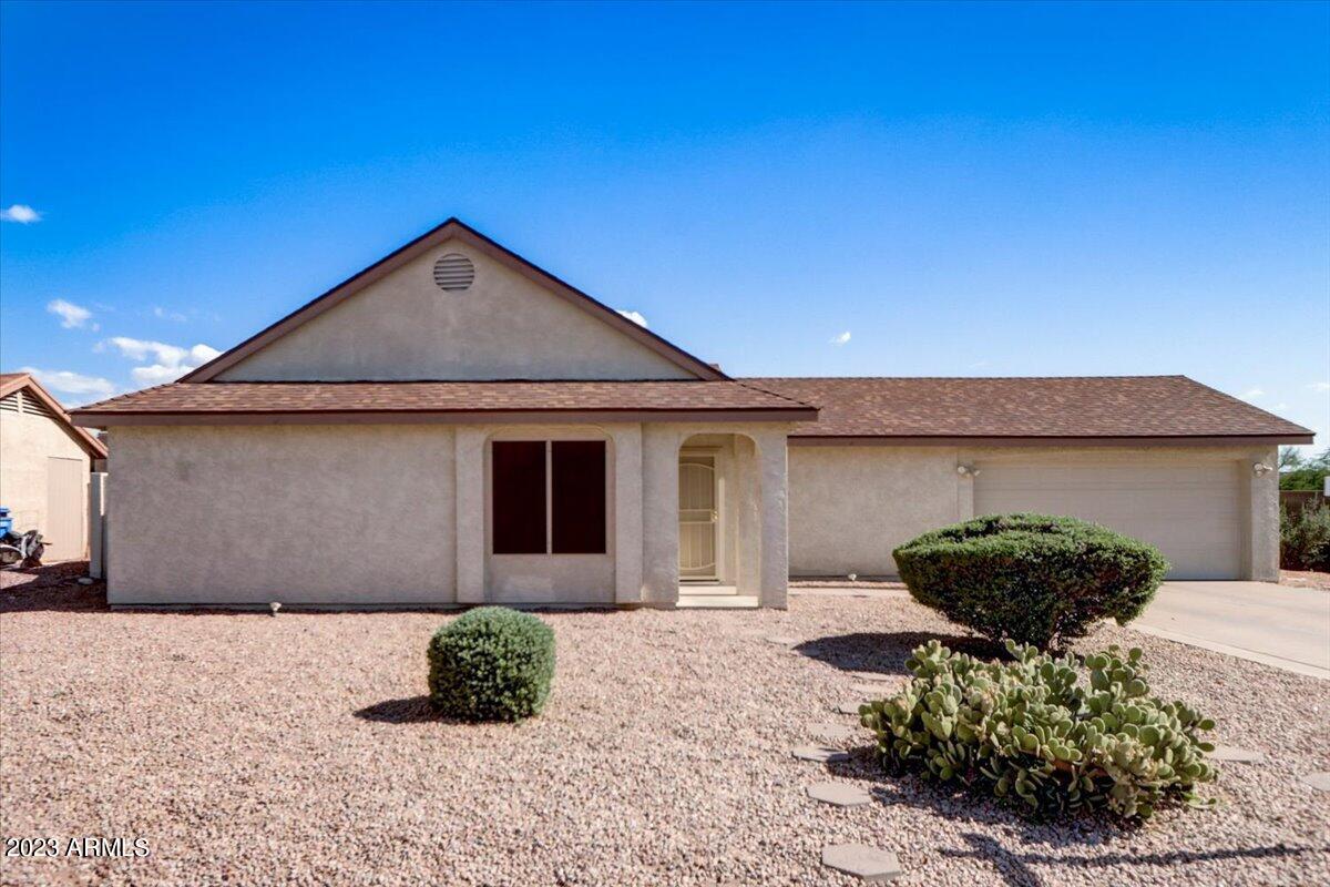 2233 West Mohawk Lane Phoenix, AZ 85027 - Photo 3 of 33 03-W Mohawk Ln-003