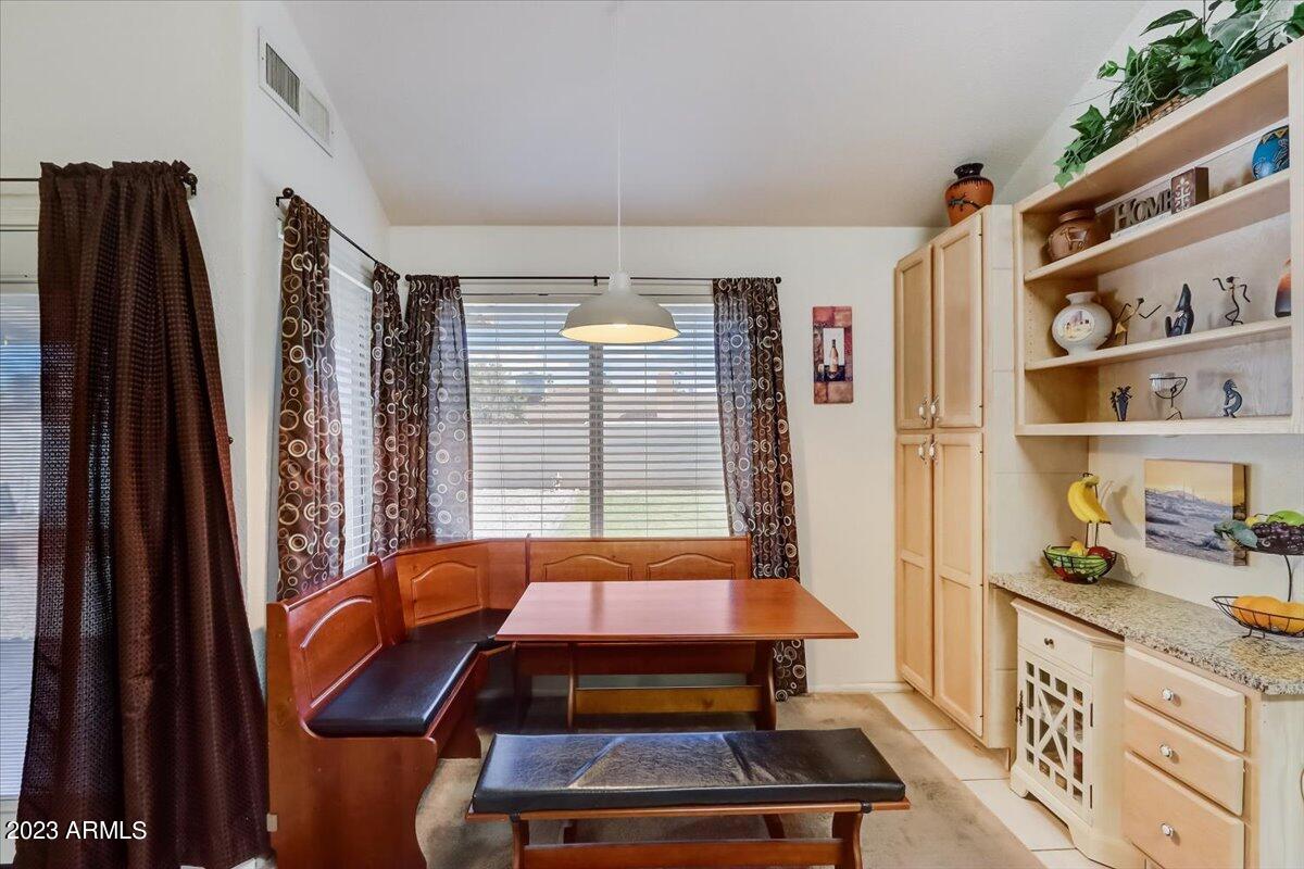 2233 West Mohawk Lane Phoenix, AZ 85027 - Photo 5 of 33 07-W Mohawk Ln-007