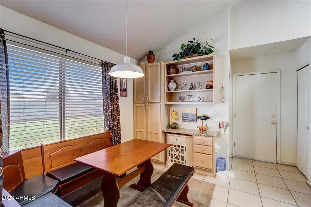 2233 West Mohawk Lane Phoenix, AZ 85027 - Photo 6 of 33 08-W Mohawk Ln-008