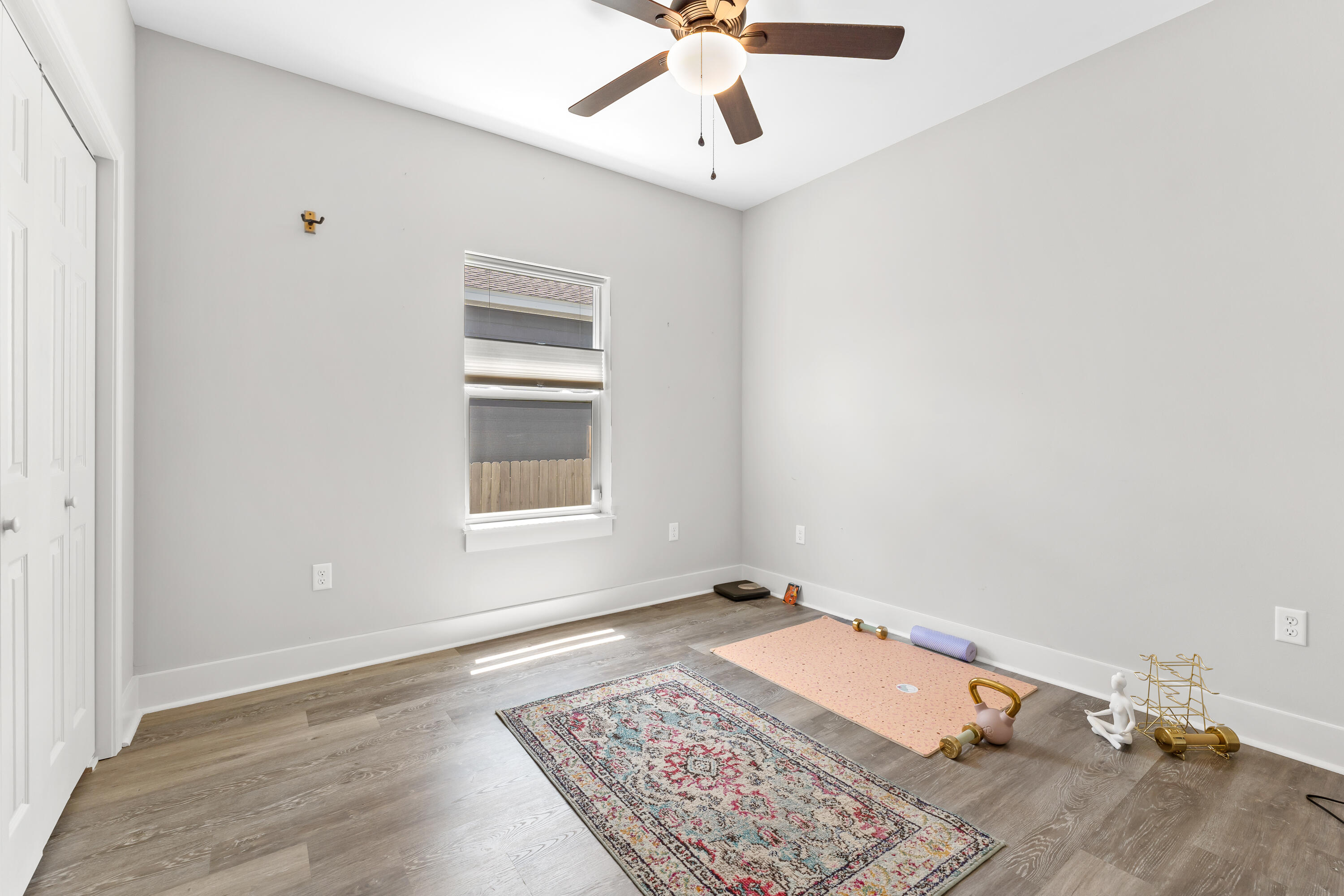 191 Indian Woman Road Santa Rosa Beach, FL 32459 - Photo 22 of 29 a room with a window and ceiling fan