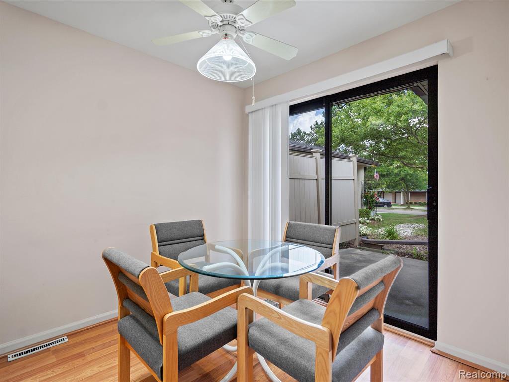 979 Wexford Way Rochester Hills, MI 48307 - Photo 9 of 24