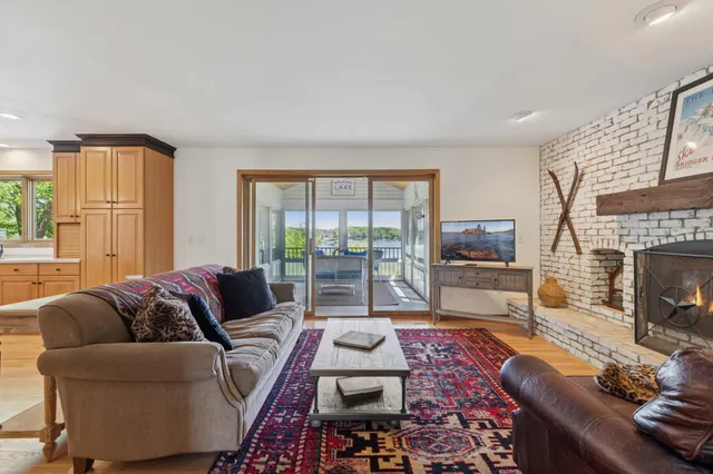 $1,100,000 | 6185 Partridge Court, White Bear Lake, MN 55110