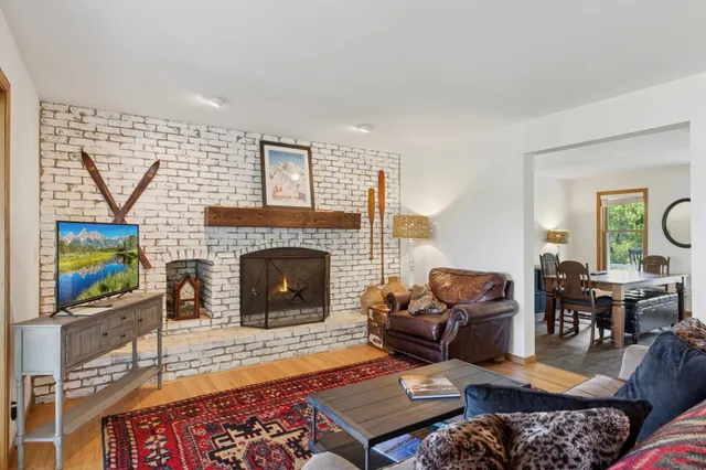 $1,100,000 | 6185 Partridge Court, White Bear Lake, MN 55110