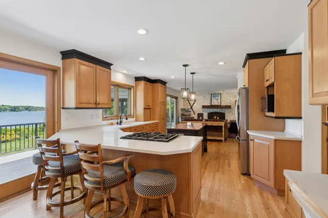 $1,100,000 | 6185 Partridge Court, White Bear Lake, MN 55110