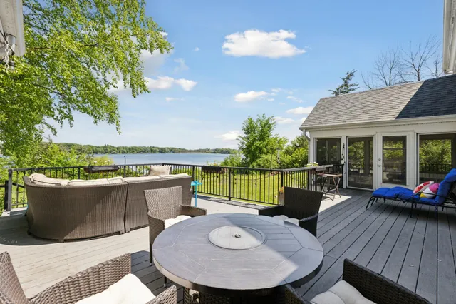 $1,100,000 | 6185 Partridge Court, White Bear Lake, MN 55110