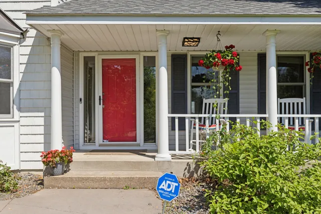 $1,100,000 | 6185 Partridge Court, White Bear Lake, MN 55110