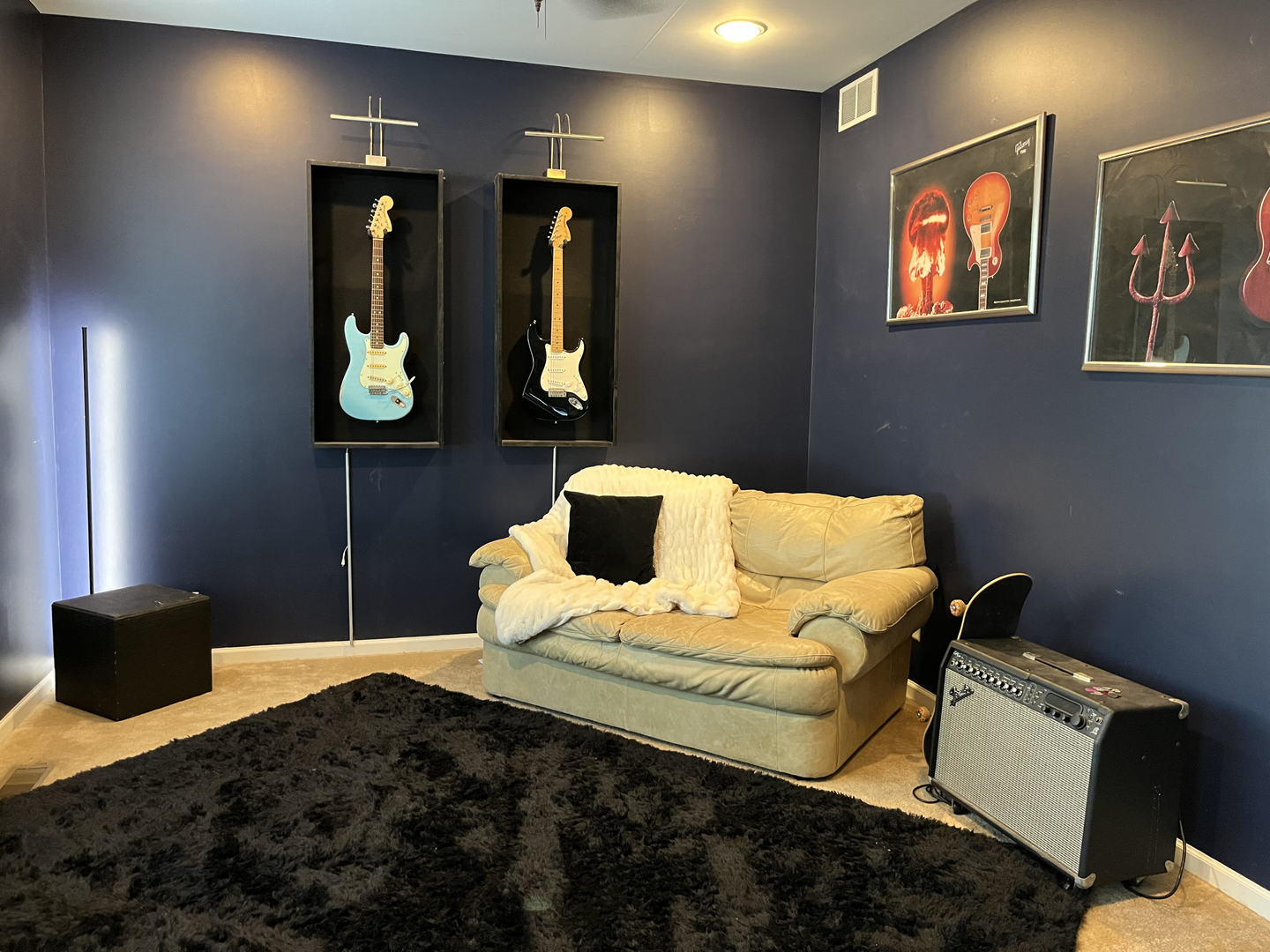 12922 Grande Poplar Circle Plainfield, IL 60585 - Photo 39 of 47 a bedroom with a bed and painting on the wall