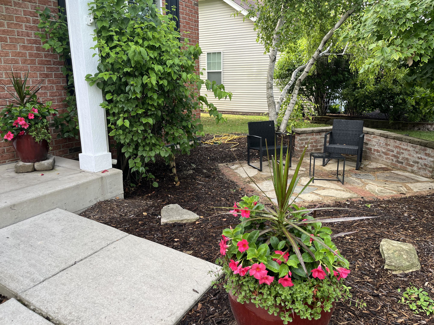 12922 Grande Poplar Circle Plainfield, IL 60585 - Photo 4 of 47 a view of a backyard with sitting area