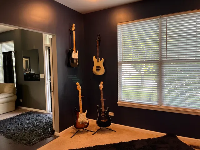 a bed room with a bed and closet