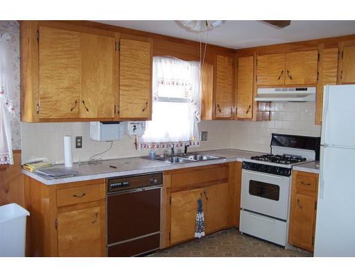47 Raven Road Dracut, MA 01826 - Photo 4 of 6 Gallery Image 4