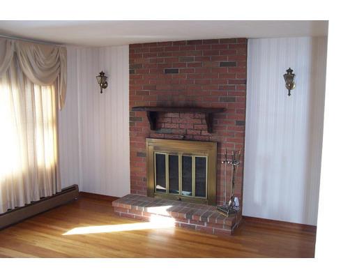 47 Raven Road Dracut, MA 01826 - Photo 6 of 6 Gallery Image 6