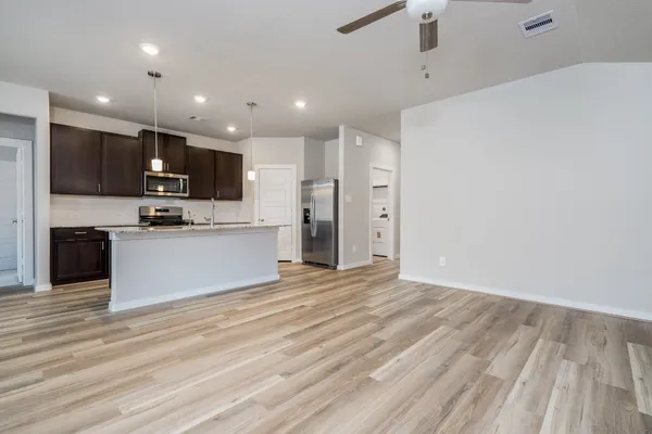 $2,050 | 17853 Stone Terrace Lane, Montgomery, TX 77316