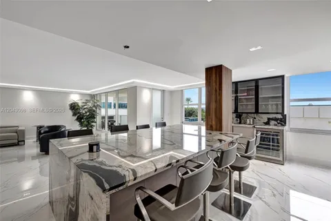 $1,100,000 | 2751 South Ocean Drive, Unit 404N, Hollywood, FL 33019