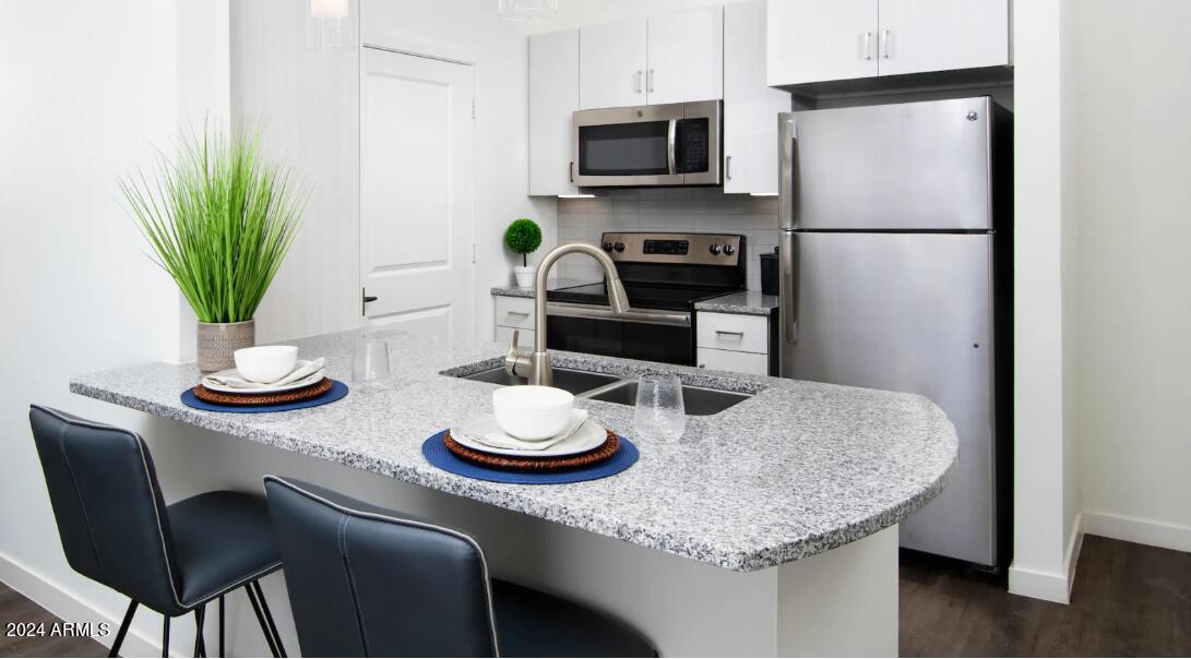 1441 East Germann Road, Unit 2 Chandler, AZ 85286 - Photo 4 of 22 Kitchen