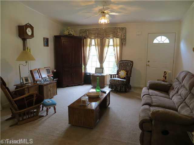482 Will Boone Road Mocksville, NC 27028 - Photo 10 of 16 Living Room.