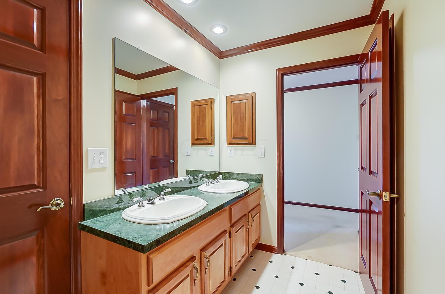 8885 Roberts Road Galloway, OH 43119 - Photo 27 of 50 Full Bath