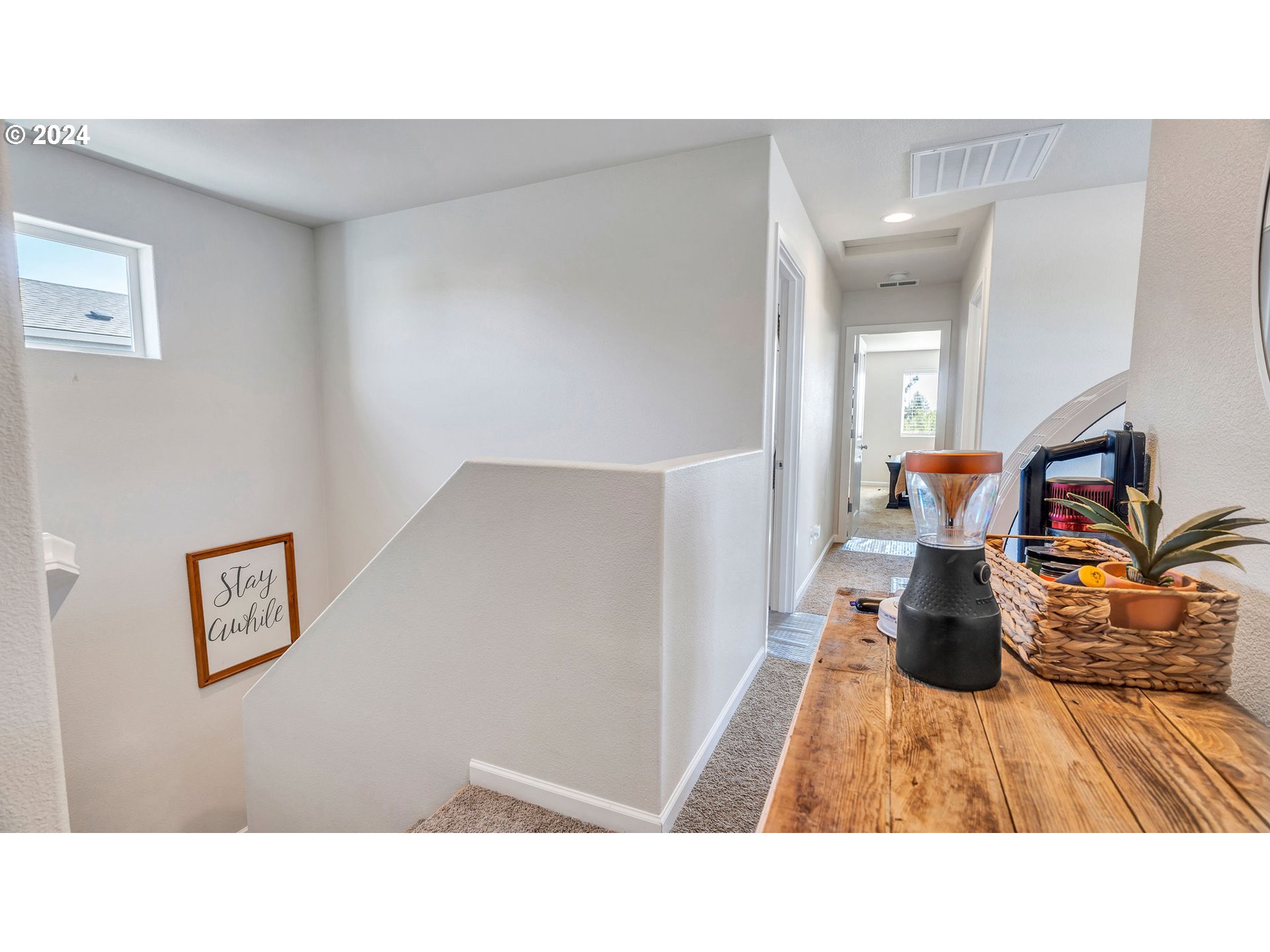 330 Forest Lane Molalla, OR 97038 - Photo 7 of 29 a living room with furniture and wooden floor
