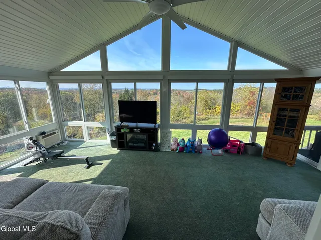 $499,900 | 23 Geiser Road, North Greenbush, NY 12198