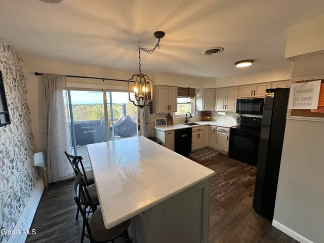 $499,900 | 23 Geiser Road, North Greenbush, NY 12198