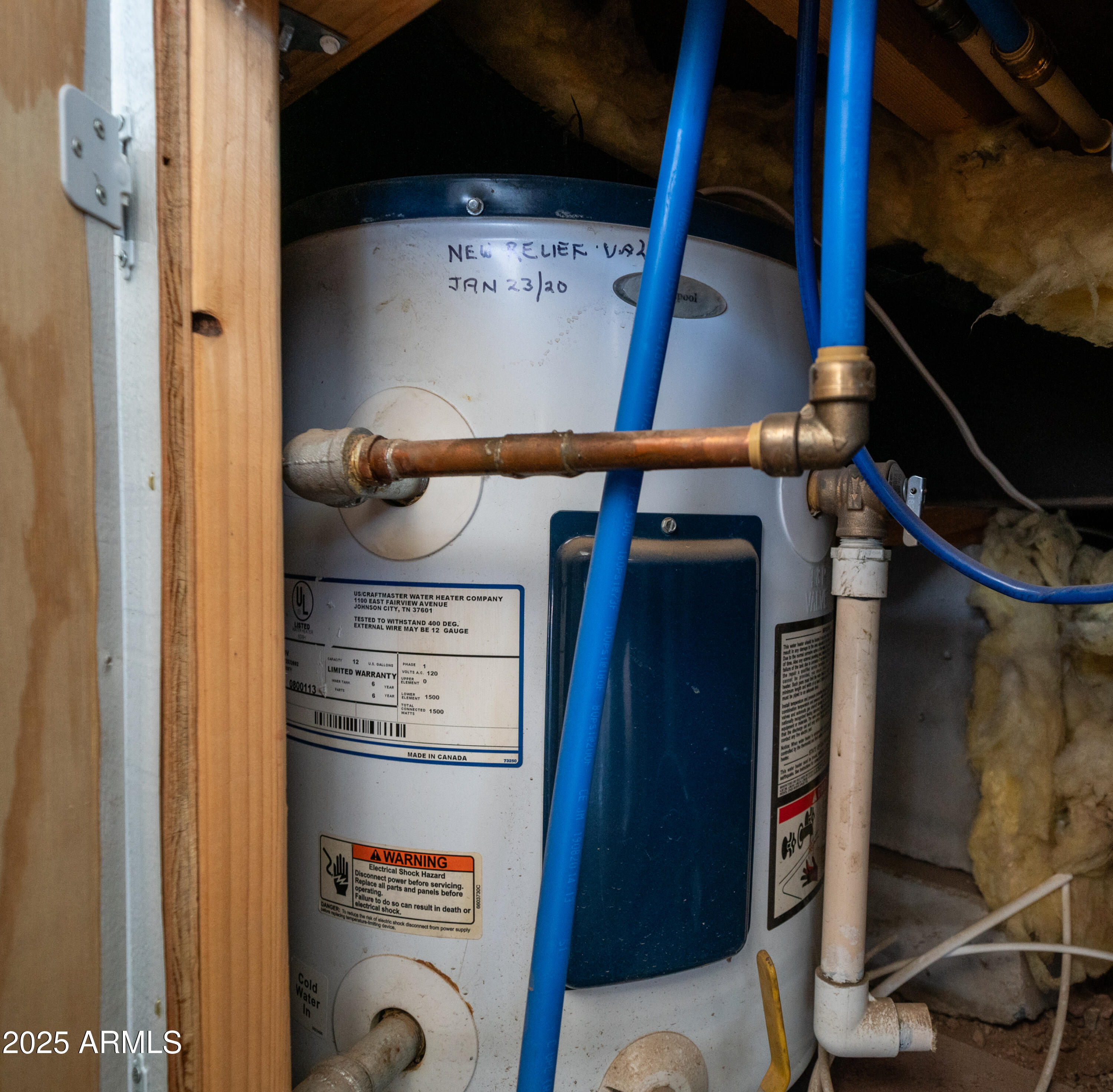 900 South Idaho Road, Unit 1106 Apache Junction, AZ 85119 - Photo 25 of 60 a utility room with dryer and washer
