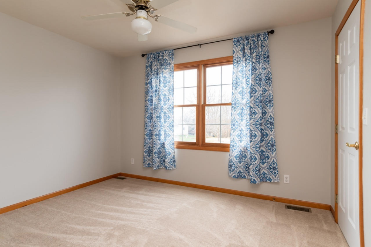 54045 Ridgeview Circle Paw Paw, MI 49079 - Photo 19 of 29 54045 Ridgeview-17