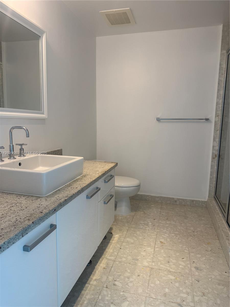 185 Southwest 7th Street, Unit 3900 Miami, FL 33130 - Photo 7 of 14