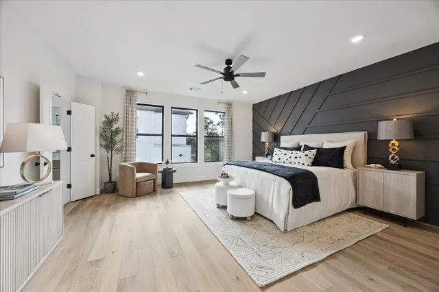 $765,000 | 1422 Caywood Lane, Unit D, Houston, TX 77055