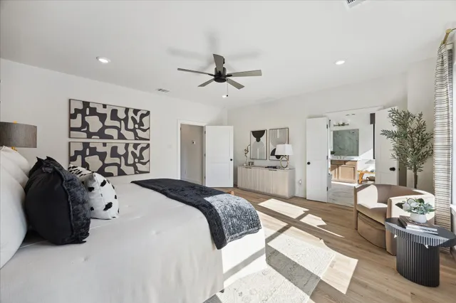 $765,000 | 1422 Caywood Lane, Unit D, Houston, TX 77055