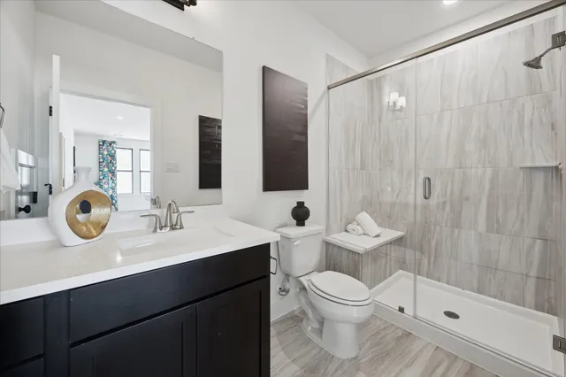 $765,000 | 1422 Caywood Lane, Unit D, Houston, TX 77055