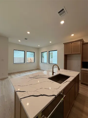 $794,432 | 1422 Caywood Lane, Unit D, Houston, TX 77055