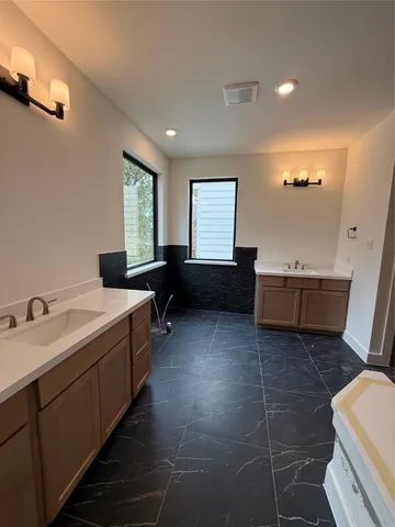 $794,432 | 1422 Caywood Lane, Unit D, Houston, TX 77055