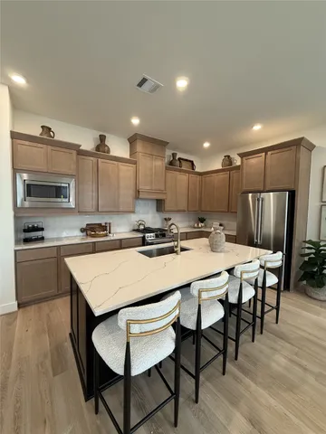 $794,432 | 1422 Caywood Lane, Unit D, Houston, TX 77055