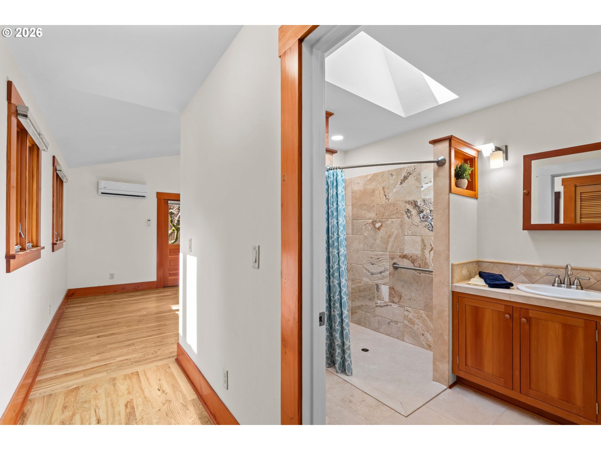 320 High Street Eugene, OR 97401 - Photo 11 of 48 Living Room/Dining Room