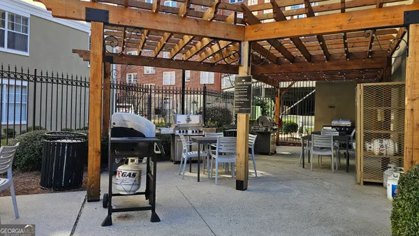 $299,500 | 800 Peachtree Street Northeast, Unit 1507, Atlanta, GA 30308