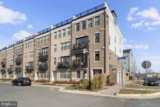 $675,000 | 42662 Darala Drive, Ashburn, VA 20147