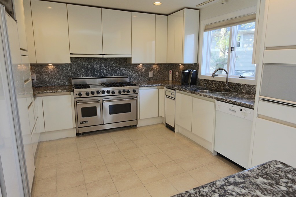 54 Gerald Road Marblehead, MA 01945 - Photo 4 of 16