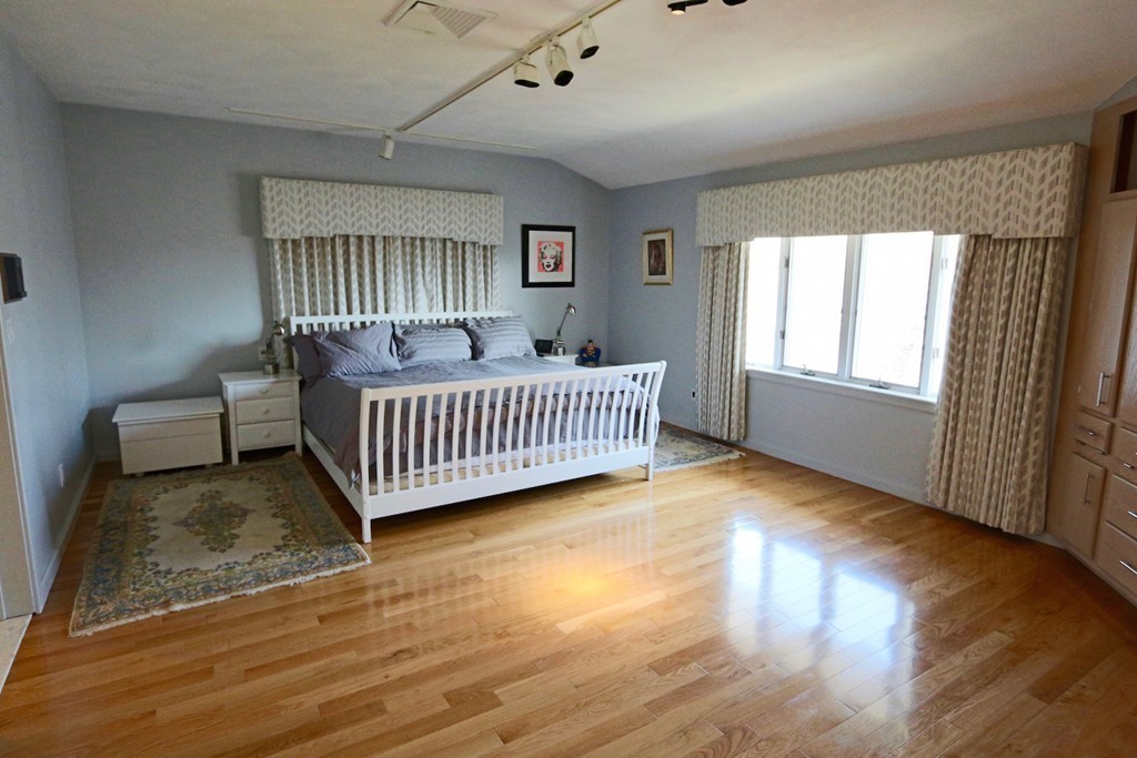 54 Gerald Road Marblehead, MA 01945 - Photo 8 of 16