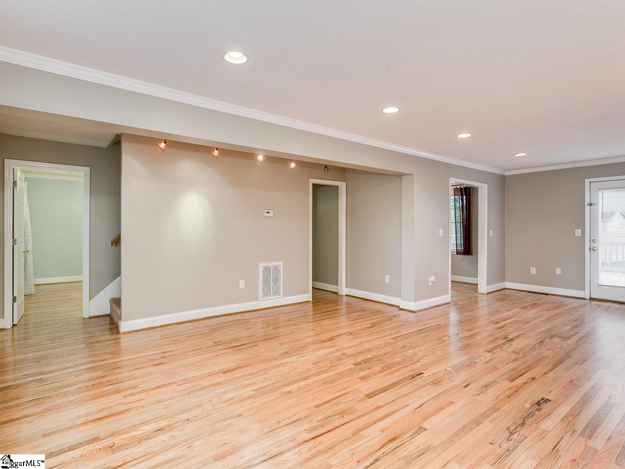 125 Chestnut Lake Drive Inman, SC 29349 - Photo 7 of 32