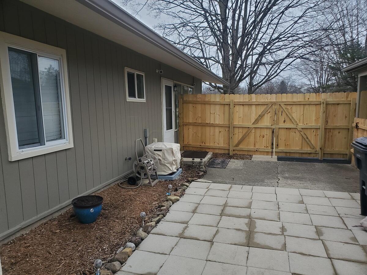 1185 Gibson Road Reynoldsburg, OH 43068 - Photo 4 of 19 Patio 1