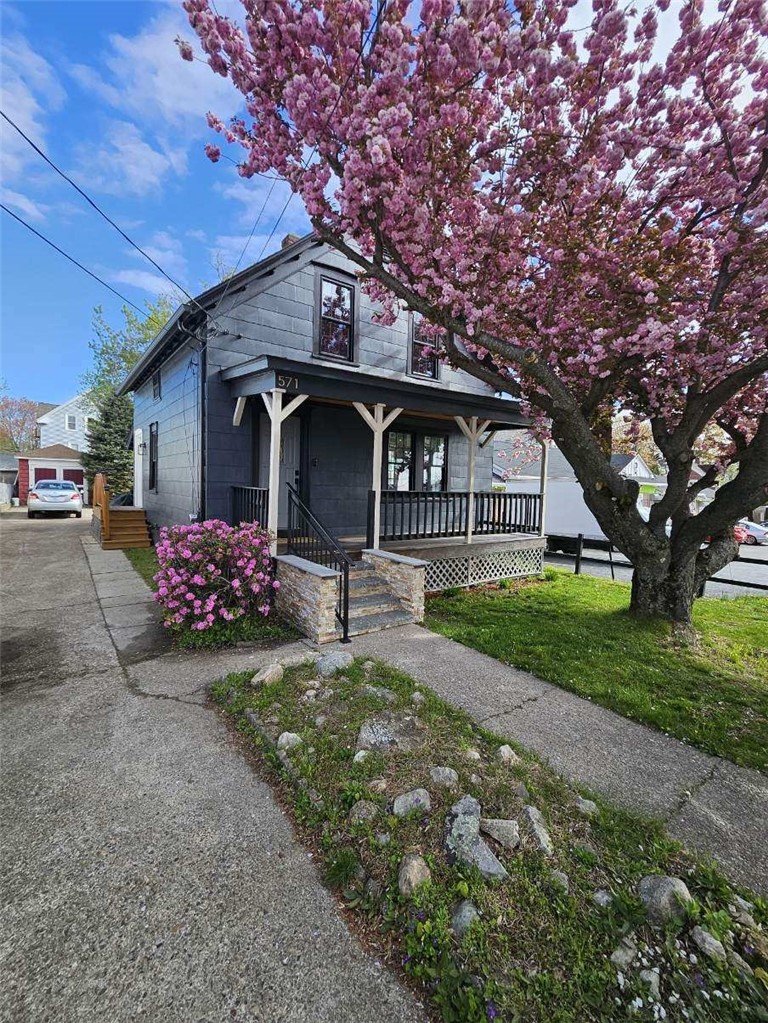 571 Winter Street Woonsocket, RI 02895 - Photo 4 of 36