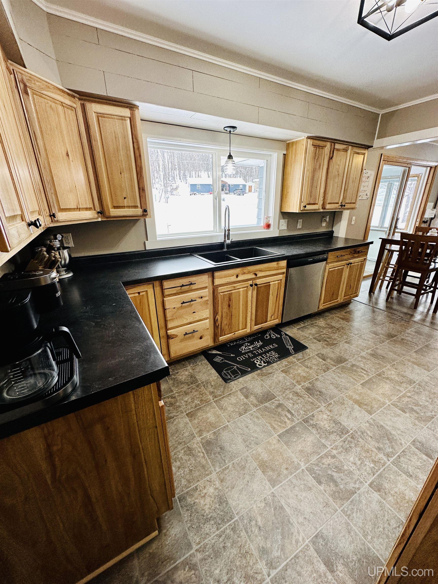 480 County Road Negaunee, MI 49866 - Photo 8 of 28