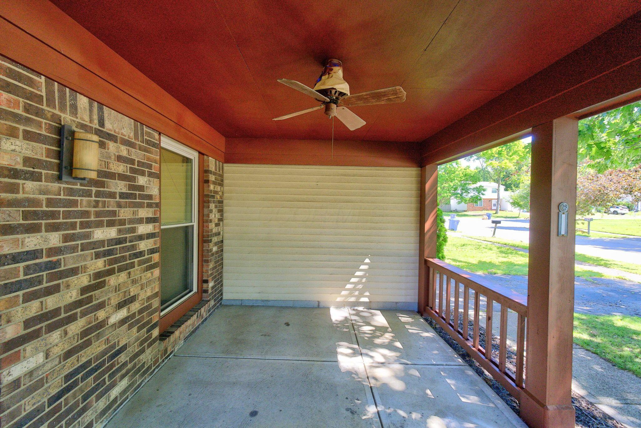 6349 Emberwood Road Dublin, OH 43017 - Photo 3 of 38