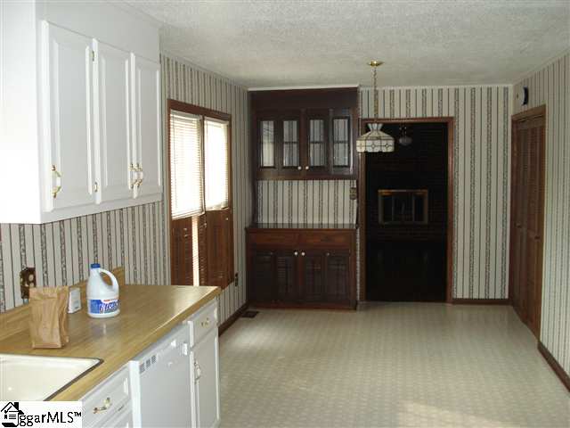210 Bedford Road Easley, SC 29642 - Photo 7 of 25 Gallery Image 7